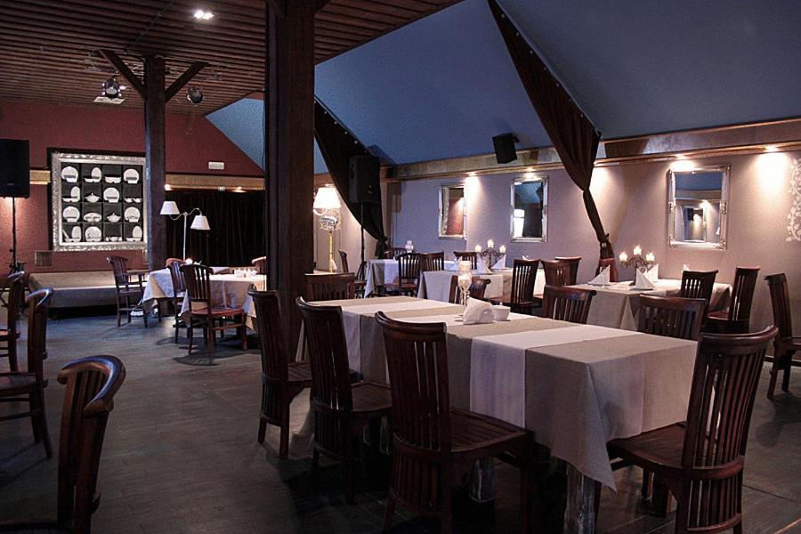 A' Propos Hotel, Restauracja, Club Wałbrzych Exteriör bild